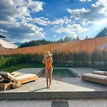 Solis Thermal Villas- Hot Pool וילה בניה