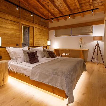 Solis Thermal Villas- Hot Pool